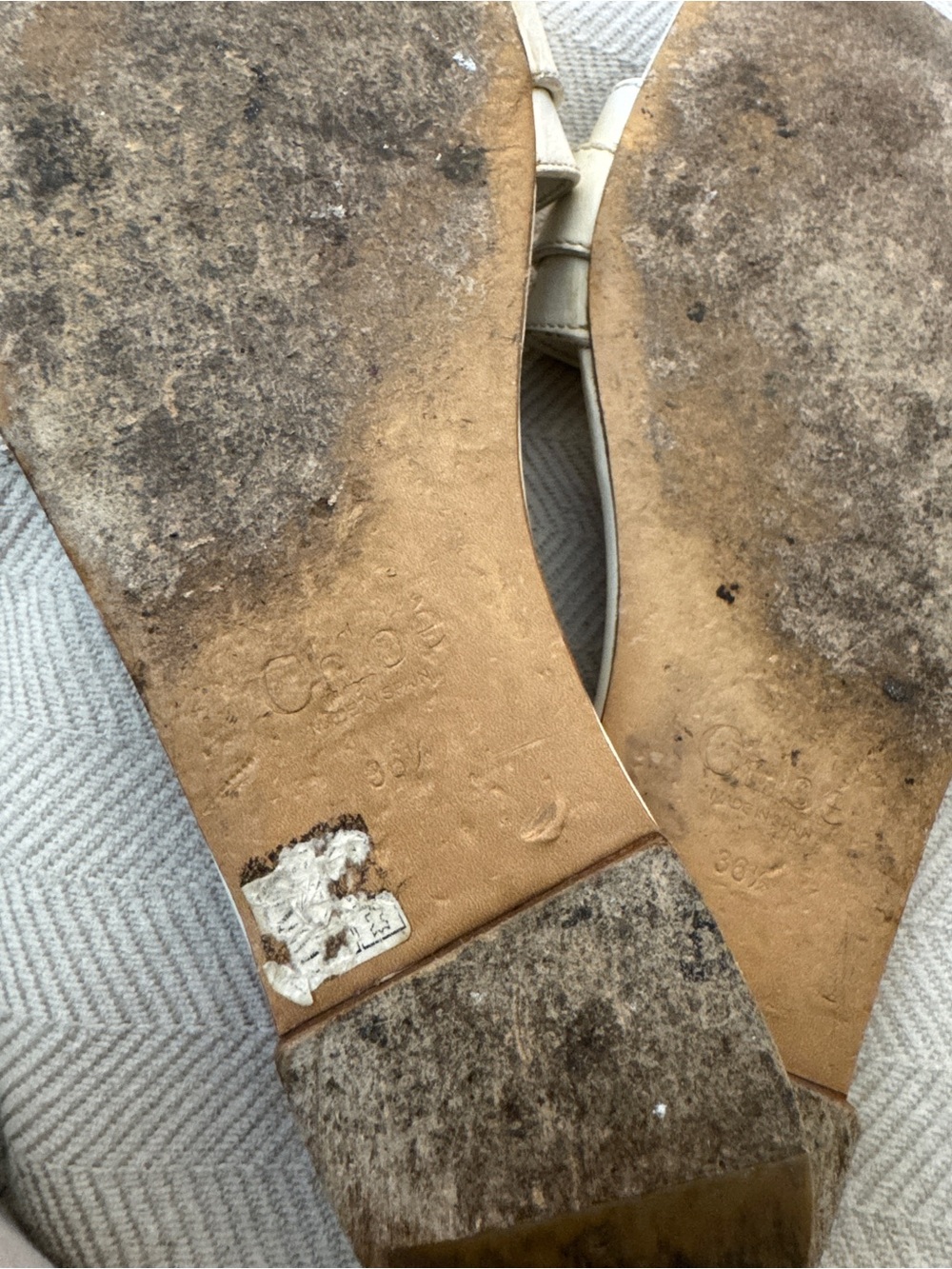 🤍 CHLOE Mae White Leather Buckle Flat Slide Sandals 🤍 - Picture 7 of 9